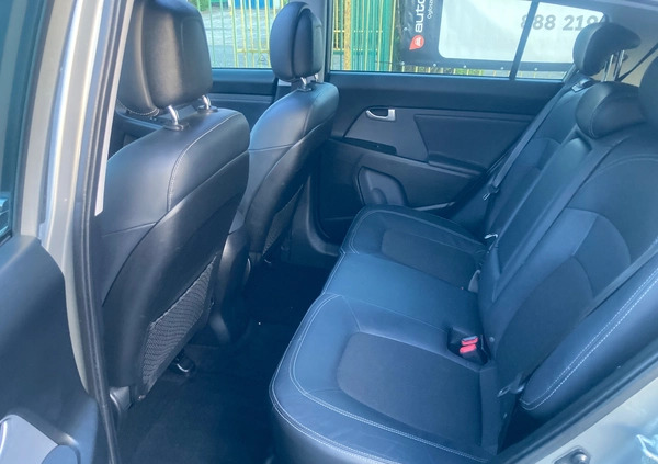 Kia Sportage cena 40900 przebieg: 207000, rok produkcji 2010 z Puławy małe 56